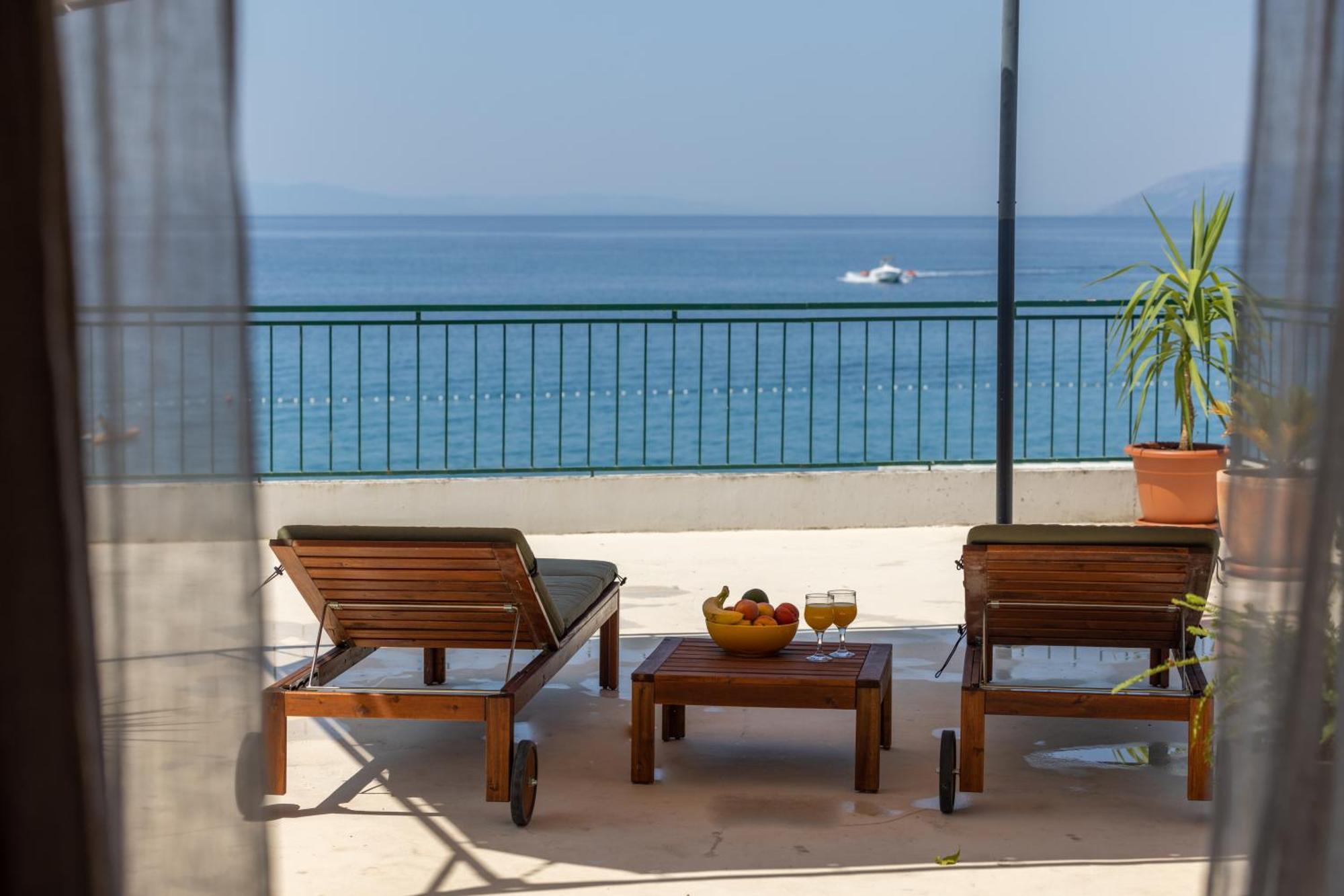 Beachfront Comfort Apartment Nives Tučepi Zewnętrze zdjęcie